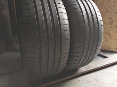 GoodYear EfficientGrip Performance 225/40R 18