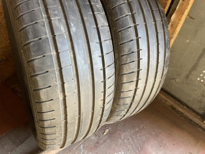Шини на авто в хорошому стані Dunlop Sport Maxx RT шириною 225 висотою 55 радіусом R 17 низькі ціни