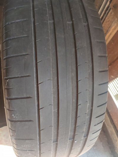 Pirelli P zero 255/55R 19
