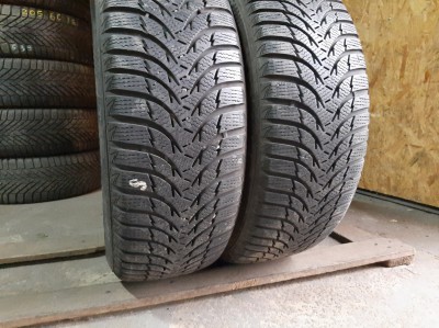 Уживані шини з Європи Kumho WinterCraft WP51 225/60 R 17 Шини на авто в хорошому стані Kumho WinterCraft WP51 шириною 225 висотою 60 радіусом R 17 низькі ціни