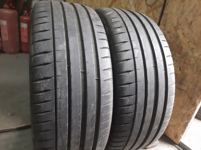 Michelin Pilot Sport 4.//./ 235/45R 19