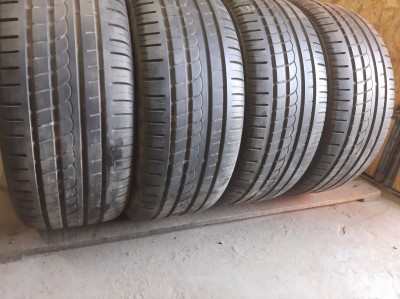 Pirelli Pzero Rosso 235/40R 18