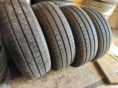 Hankook Radial RA 28E/./…. 215/65R 16C