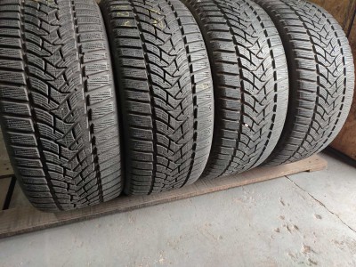 Dunlop Winter Sport 5.//.. 225/40R 18