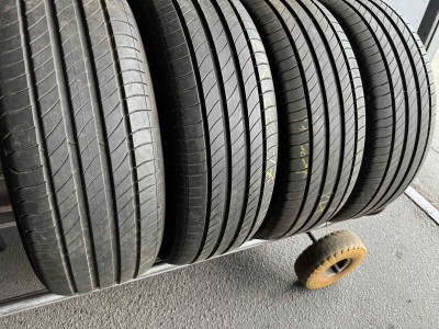 Michelin Primacy 4.//. 215/60R 17