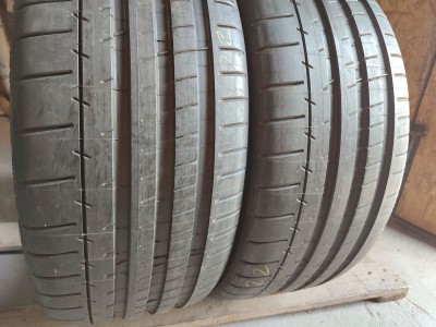 Michelin Pilot Super Sport 235/40R 19
