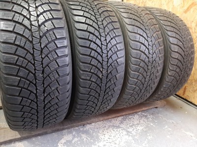 Kumho Wintercraft WP71 235/50R 17