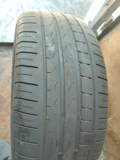 Шини на авто в хорошому стані Pirelli Cinturato P7 шириною 225 висотою 45 радіусом R 18 низькі ціни