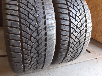 GoodYear Ultra Grip Perfomance…/. 255/40R 19