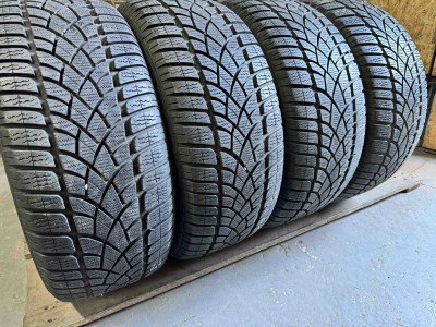 Dunlop SP Winter Sport 3D../// 235/45R 17