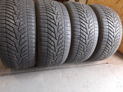 Yokohama Wdrive V 905 245/40R 18