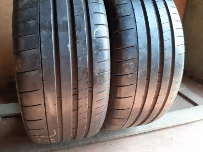 Michelin Pilot Super Sport.. 245/45R 18