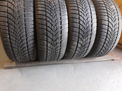 Dunlop Sp Winter Sport 4D../ 235/50R 18