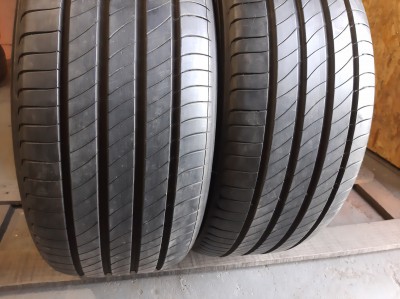 Michelin Primacy 4 ../ 245/45R 19
