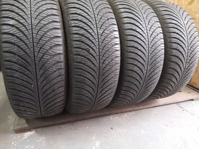 GoodYear Vector 4 seasons … 215/55R 17