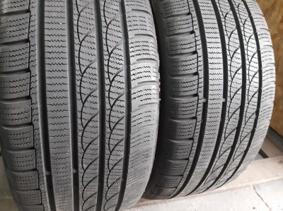 Imperial Snowdragon Ice-Plus S 210 235/40R 18