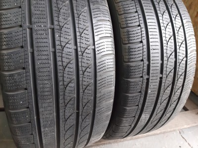 Imperial Snowdragon Ice-Plus S 210 ../ 245/40R 18