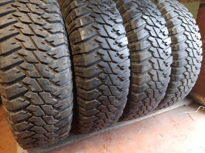 GoodYear Wrangler . 235/85R 16