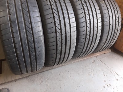 Good Year Efficient Grip   //… . 215/50R 17