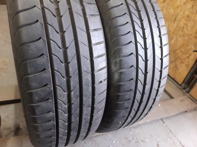 Good Year Efficient Grip Perfomance  ../ 195/60R 15