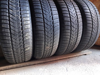 Уживані шини з Європи Pirelli Sotozero 3 225/45 R 19 Шини на авто в хорошому стані Pirelli Sotozero 3 шириною 225 висотою 45 радіусом R 19 низькі ціни