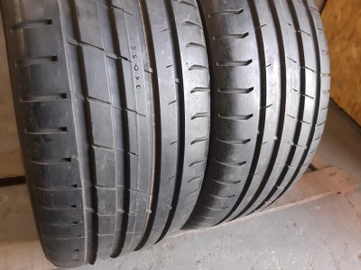 Nokian PowerProof  . 225/45R 17