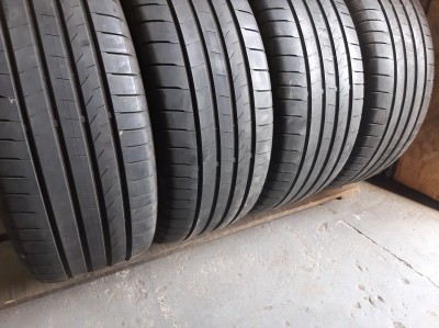 Bridgestone Alenza 001  . .. 255/55R 19