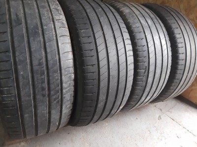 Michelin Latitude Sport 3  ./…./ 275/45R 20