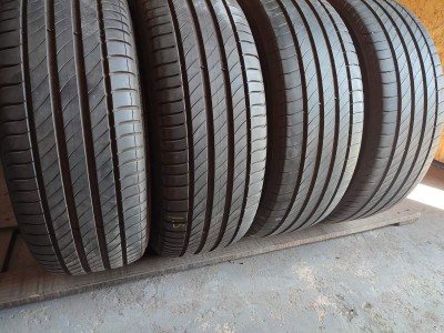 Шини на авто в хорошому стані Michelin Primacy 4   . шириною 215 висотою 60 радіусом R 16 низькі ціни