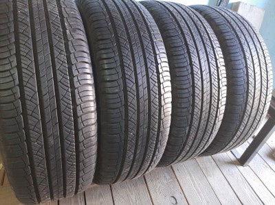 Michelin Latitude Tour HP  .. 215/65R 16