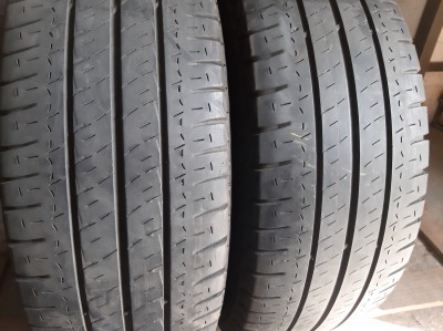 Шини на авто в хорошому стані Michelin Agilis    шириною 235 висотою 65 радіусом R 16C низькі ціни