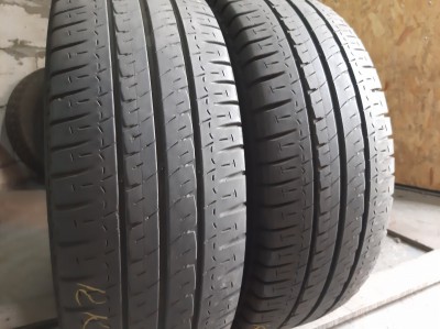 Шини на авто в хорошому стані Michelin Agilis    шириною 235 висотою 65 радіусом R 16C низькі ціни