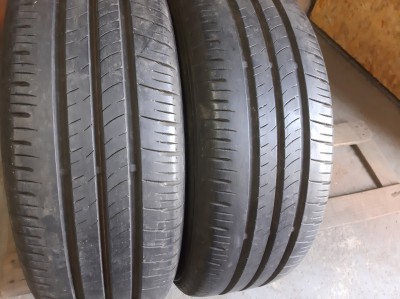 Шини на авто в хорошому стані Dunlop Enasave EC 300+ шириною 215 висотою 60 радіусом R 16 низькі ціни