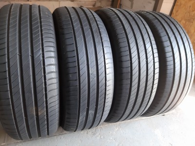 Шини на авто в хорошому стані Michelin Primacy 4.  шириною 215 висотою 55 радіусом R 17 низькі ціни