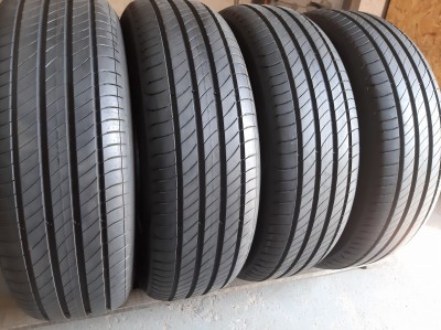 Шини на авто в хорошому стані Michelin Primacy 4    шириною 215 висотою 65 радіусом R 17 низькі ціни