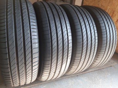 Шини на авто в хорошому стані Michelin Primacy 4     шириною 205 висотою 60 радіусом R 16 низькі ціни