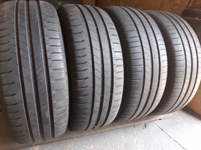 Шини на авто в хорошому стані Michelin Energy Saver    шириною 205 висотою 55 радіусом R 16 низькі ціни