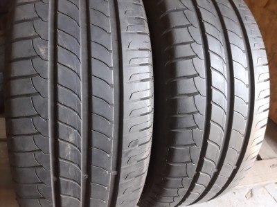 Шини на авто в хорошому стані GoodYear Efficient Grip  шириною 205 висотою 55 радіусом R 16 низькі ціни