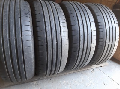 Шини на авто в хорошому стані GoodYear Efficient Grip … шириною 215 висотою 60 радіусом R 16 низькі ціни