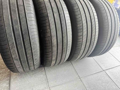 Шини на авто в хорошому стані Michelin Primacy 3    шириною 225 висотою 55 радіусом R 17 низькі ціни