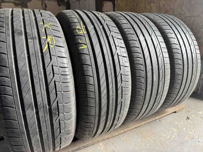 Шини на авто в хорошому стані Bridgestone Turanza T001 шириною 225 висотою 55 радіусом R 17 низькі ціни