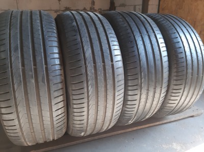 Шини на авто в хорошому стані Pirelli Cinturato P7 шириною 245 висотою 45 радіусом R 18 низькі ціни