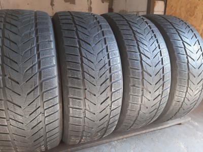 Шини на авто в хорошому стані Vredestein WintracXtreme S шириною 255 висотою 45 радіусом R 19 низькі ціни