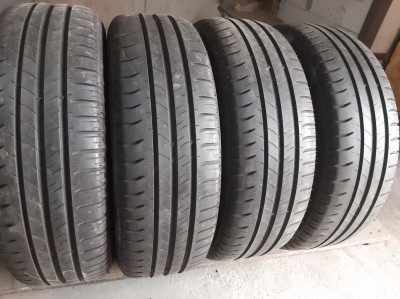 Шини на авто в хорошому стані Michelin Energy Saver шириною 195 висотою 65 радіусом R 15 низькі ціни