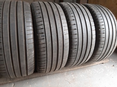 Шини на авто в хорошому стані Michelin Pilot Sport 5 шириною 235 висотою 40 радіусом R 19 низькі ціни