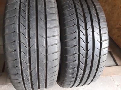 Шини на авто в хорошому стані Good Year Efficient Grip .    шириною 215 висотою 50 радіусом R 17 низькі ціни