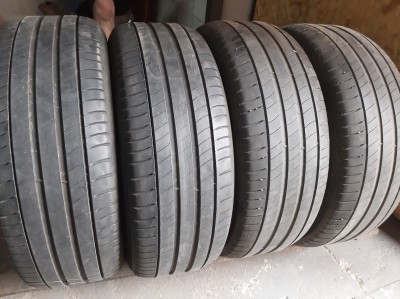 Шини на авто в хорошому стані Michelin Primacy 3  шириною 215 висотою 55 радіусом R 17 низькі ціни
