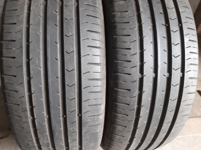 Шини на авто в хорошому стані Continental Conti Premium Contact 5.  .  . шириною 215 висотою 55 радіусом R 17 низькі ціни