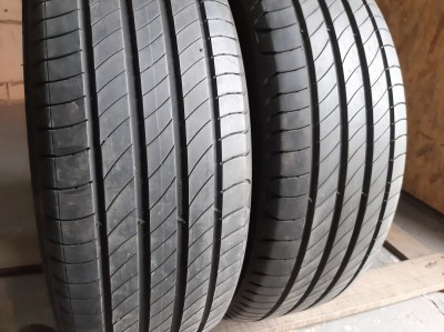 Шини на авто в хорошому стані Michelin Primacy 4     шириною 205 висотою 60 радіусом R 16 низькі ціни