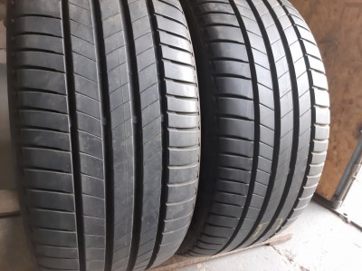 Шини на авто в хорошому стані Bridgestone Turanza T005    шириною 245 висотою 40 радіусом R 19 низькі ціни